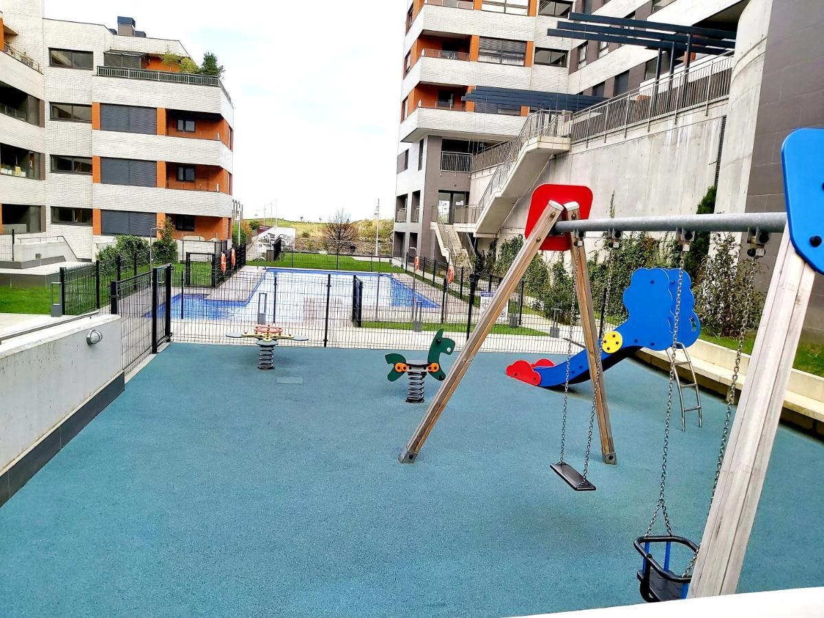 Costa Norte Gym Apartamento Con Terraza Garaje Y Piscina Castro Urdiales Ngoại thất bức ảnh