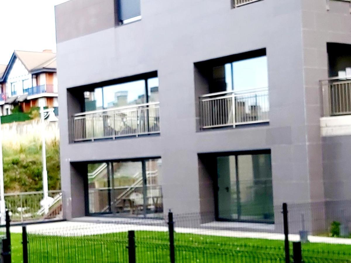 Costa Norte Gym Apartamento Con Terraza Garaje Y Piscina Castro Urdiales Ngoại thất bức ảnh